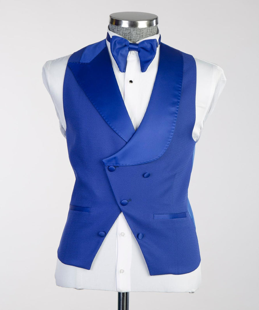 Round collar classic tuxedo