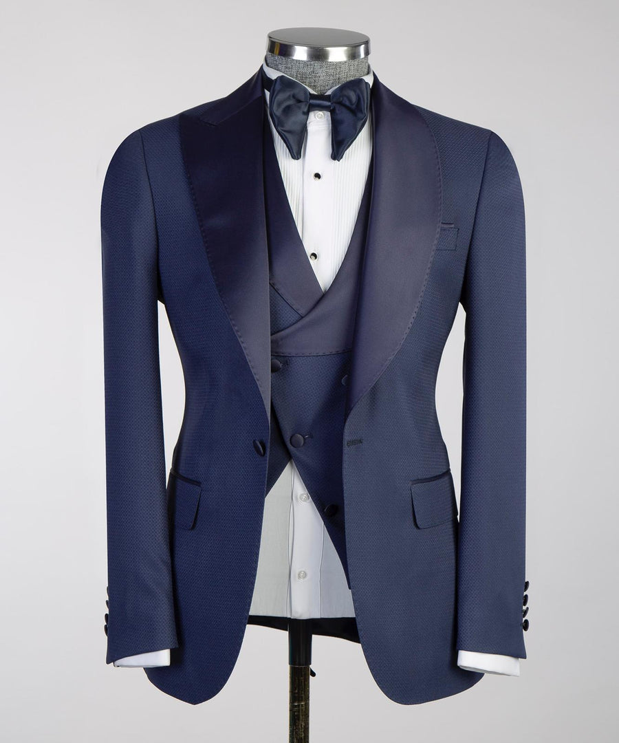 Sleek round collar classic tuxedo